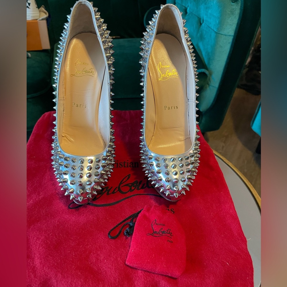 Authentic Christian Louboutin Alti Pump Spikes 160